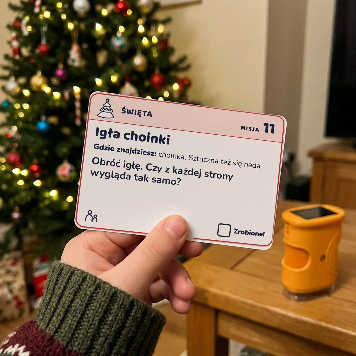 Karta misji 11, Igła choinki, w dłoni dziecka